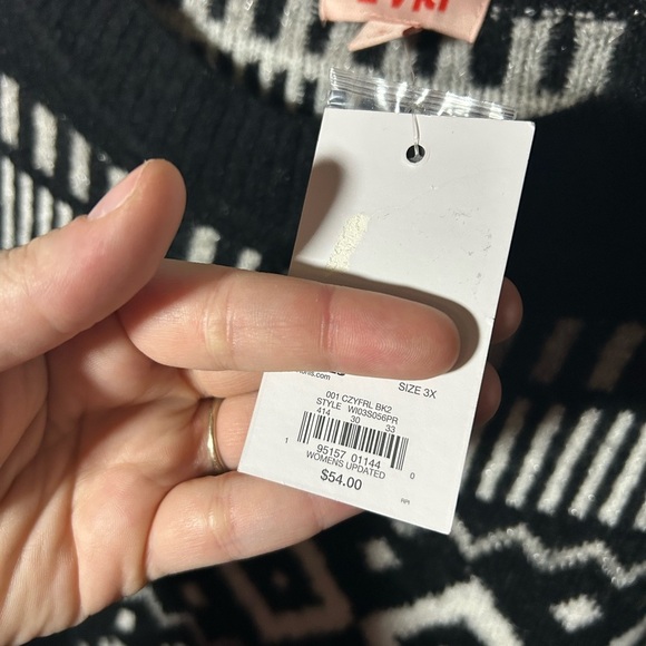NEW Evri Black + White Winter Patterned Sweater, Women’s 3X, Metallic Detailing - Picture 3 of 7